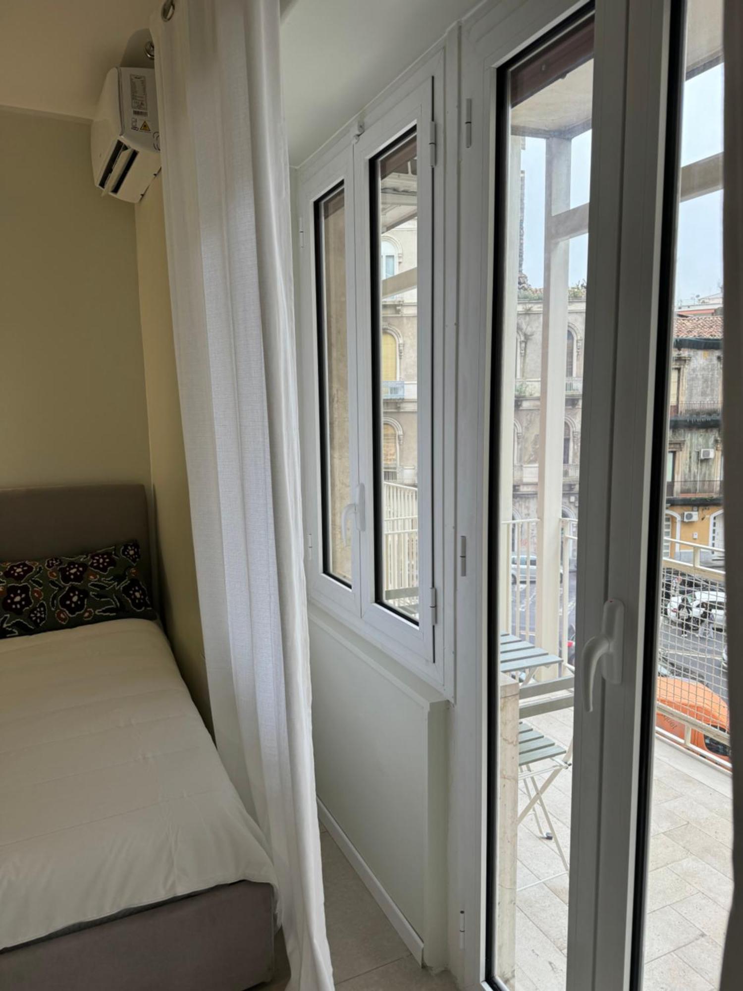 Dimora Dei Vespri 1 Hotel Catania Exterior photo